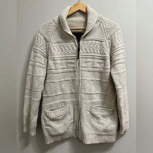 Aritzia TNA Cream Knit Lambswool Sweater